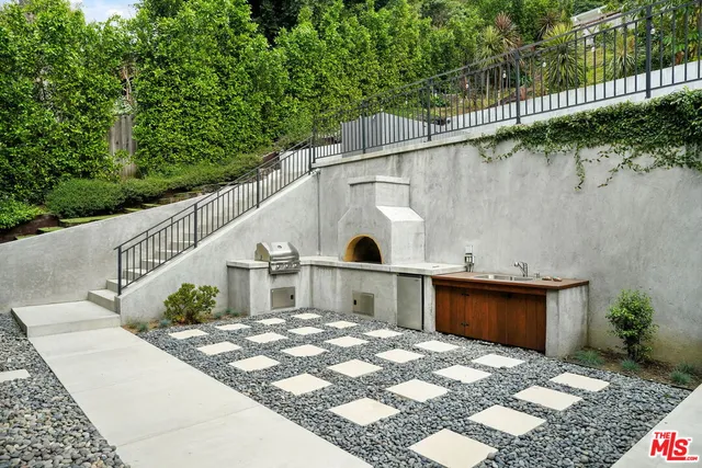 $13,900 | 2418 Canyon Oak Drive, Los Angeles, CA 90068