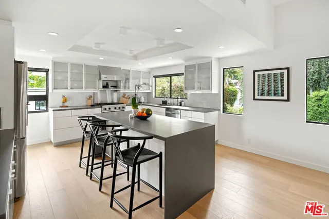 $13,900 | 2418 Canyon Oak Drive, Los Angeles, CA 90068