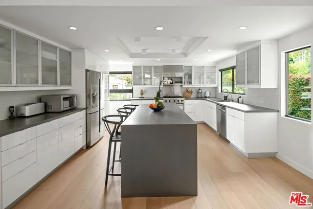 $13,900 | 2418 Canyon Oak Drive, Los Angeles, CA 90068