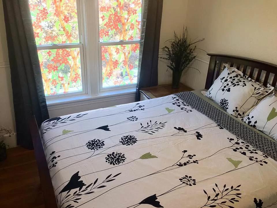 139 Southwest 9th Street Redmond, OR 97756 - Photo 13 of 16 Upstairs Bed #1