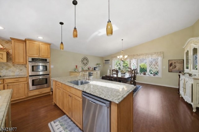 48 White Meadow Road Rockaway, NJ 07866 - Photo 10 of 45