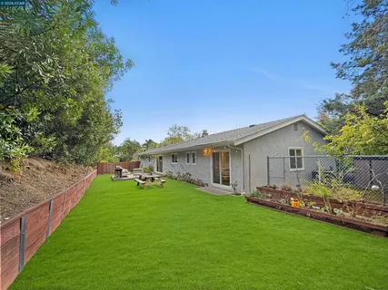 $1,398,000 | 8 Cherryhills Court, Lafayette, CA 94549