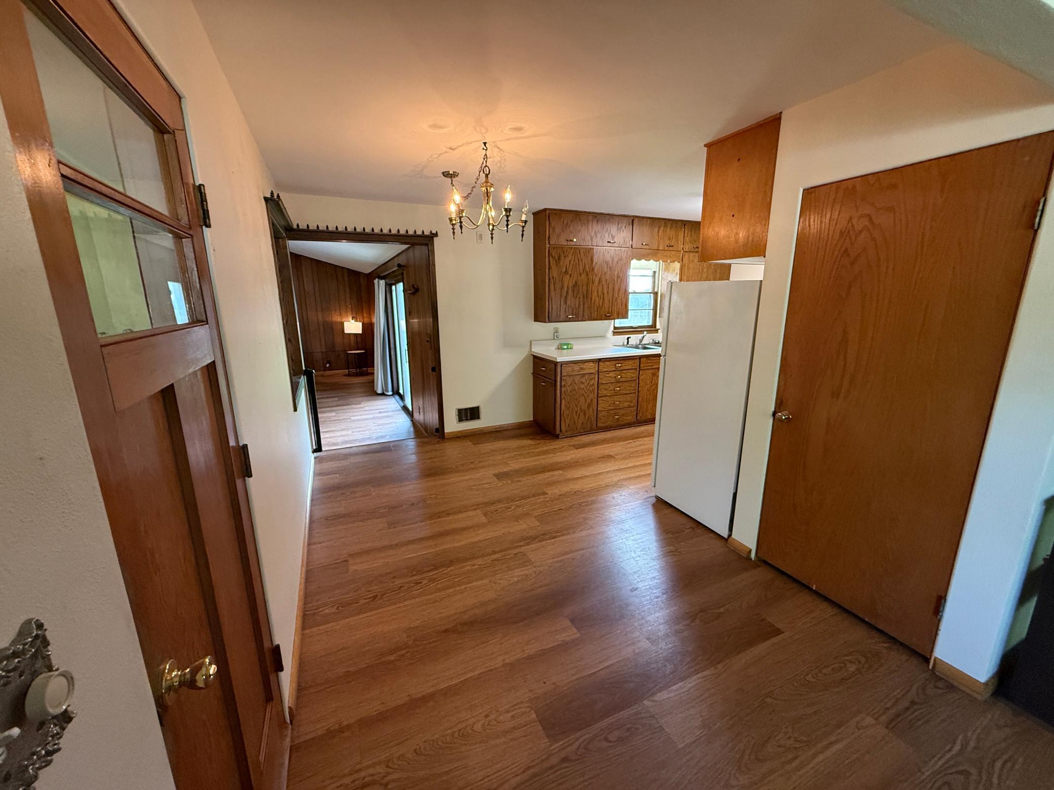 220 South 4th Street Bird Island, MN 55310 - Photo 11 of 20