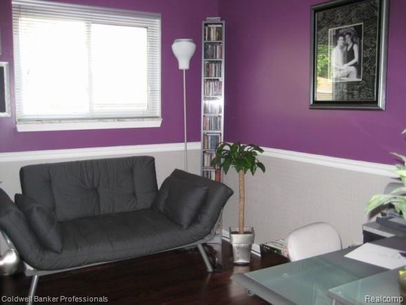 2326 Milverton Road Troy, MI 48083 - Photo 10 of 12 Chair 4.jpg