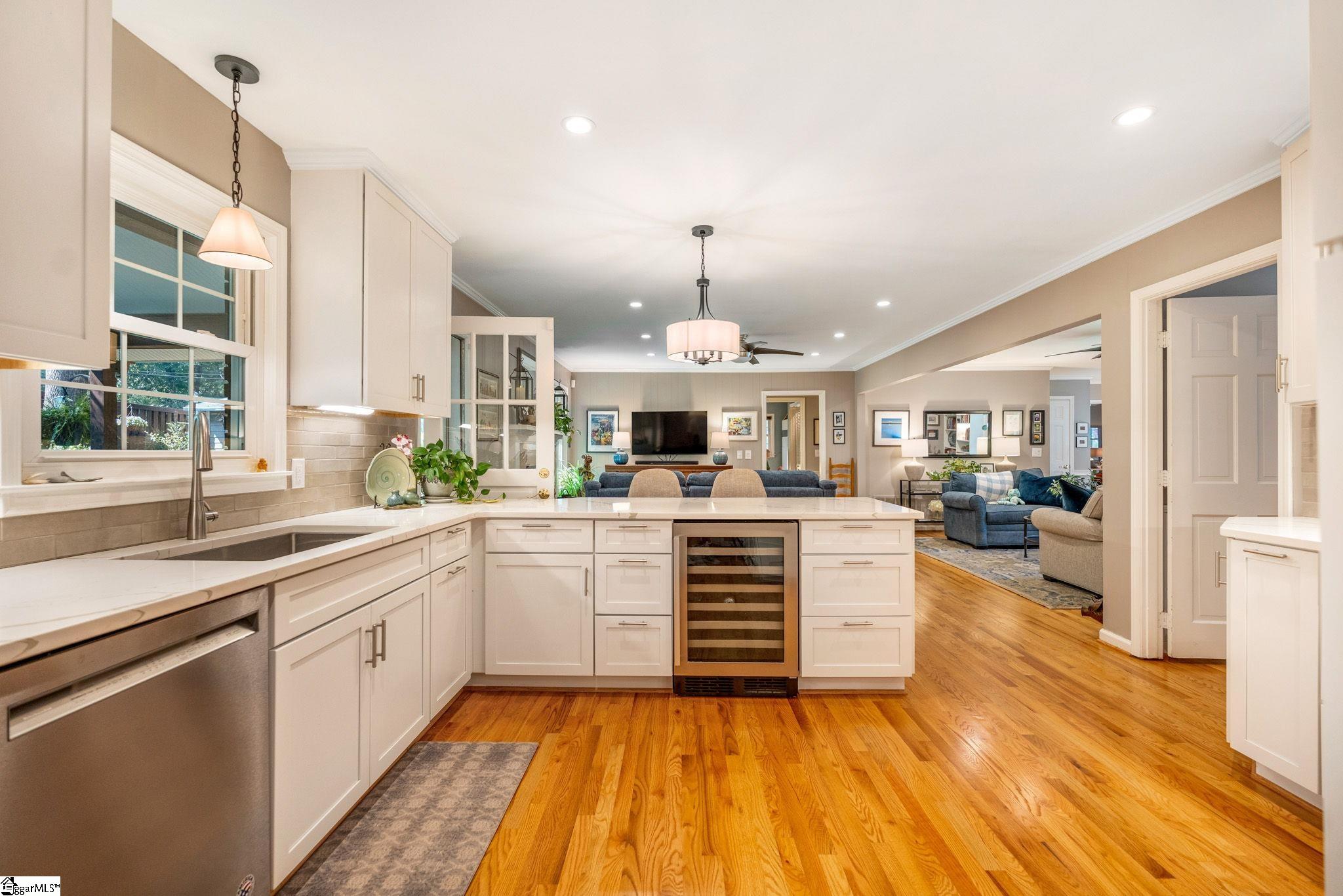 204 Wallingford Road Greenville, SC 29609 - Photo 19 of 48 Gallery Image 19