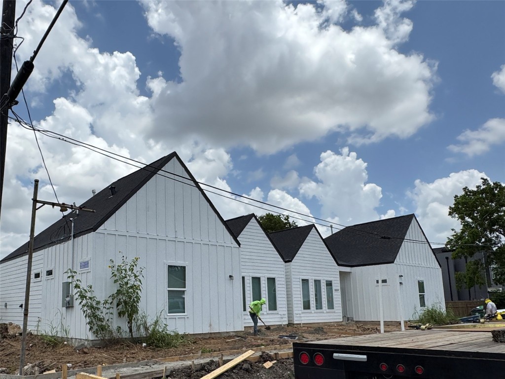 5510 Haight Street Houston, TX 77028 - Photo 20 of 26 a view of house with yard