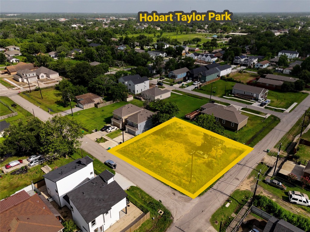 5510 Haight Street Houston, TX 77028 - Photo 8 of 26 an aerial view of residential houses with outdoor space
