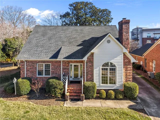 $625,000 | 5 Northline Place, Greensboro, NC 27410