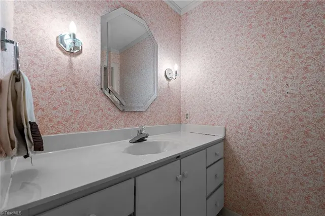 $625,000 | 5 Northline Place, Greensboro, NC 27410