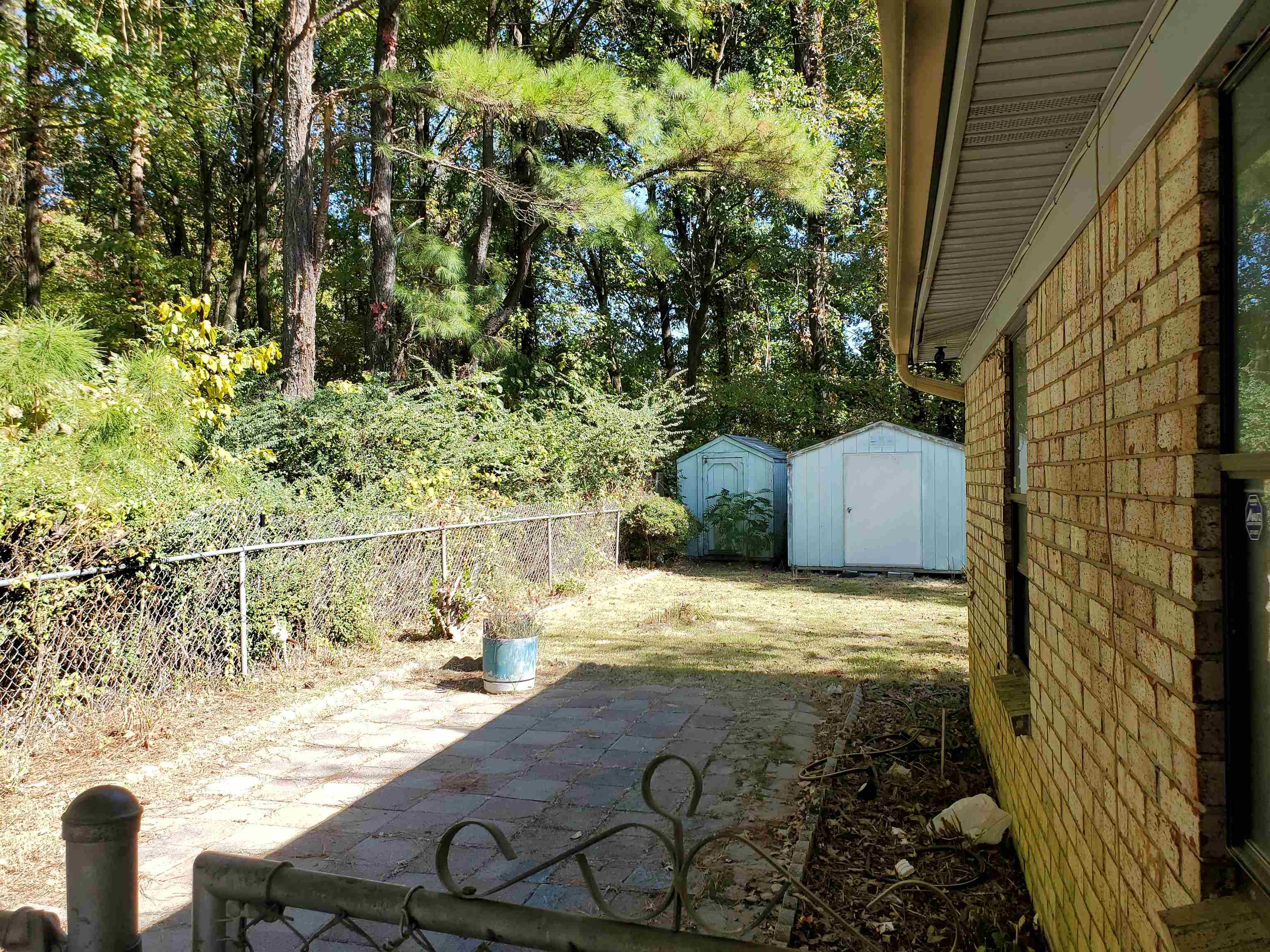3440 Aaron Road Memphis, TN 38109 - Photo 13 of 16 a view of back yard of the house