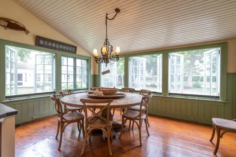 $12,000,000 | 20 Main Street, Nantucket, MA 02554