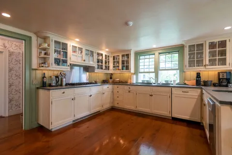 $12,000,000 | 20 Main Street, Nantucket, MA 02554