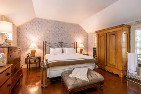 $12,000,000 | 20 Main Street, Nantucket, MA 02554