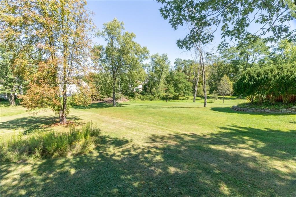 2420 Rochester Road Sewickley, PA 15143 - Photo 9 of 25 Gallery Image 9