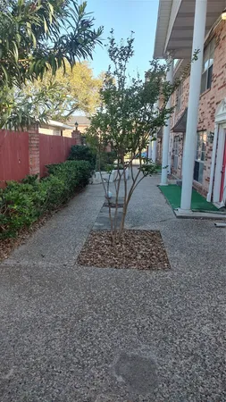 $1,500 | 4513 Avenue P 1/2, Unit 3, Galveston, TX 77551