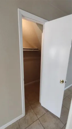 $1,500 | 4513 Avenue P 1/2, Unit 3, Galveston, TX 77551