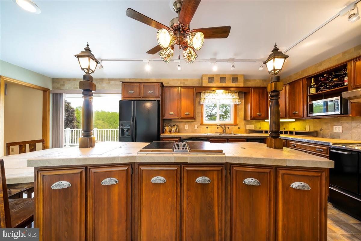 2539 Murkle Road Westminster, MD 21158 - Photo 40 of 65 Kitchen