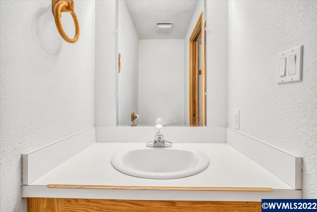 30864 Pineway Road Lebanon, OR 97355 - Photo 30 of 40 Gallery Image 30