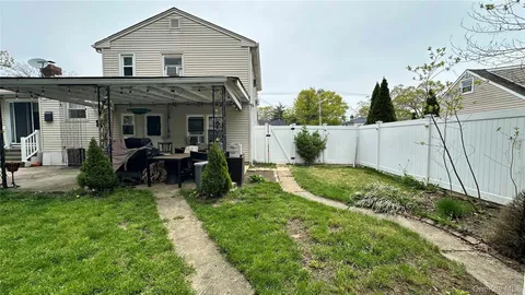$629,000 | 42 Kenwood Avenue, Massapequa, NY 11758