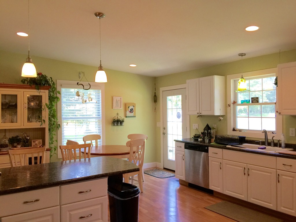 65 Butternut Road Westfield, MA 01085 - Photo 3 of 30 Gallery Image 3