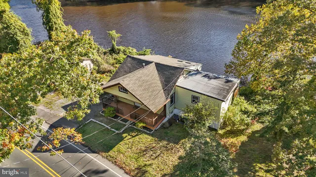 $239,900 | 402 West Lakeshore Drive, Browns Mills, NJ 08015