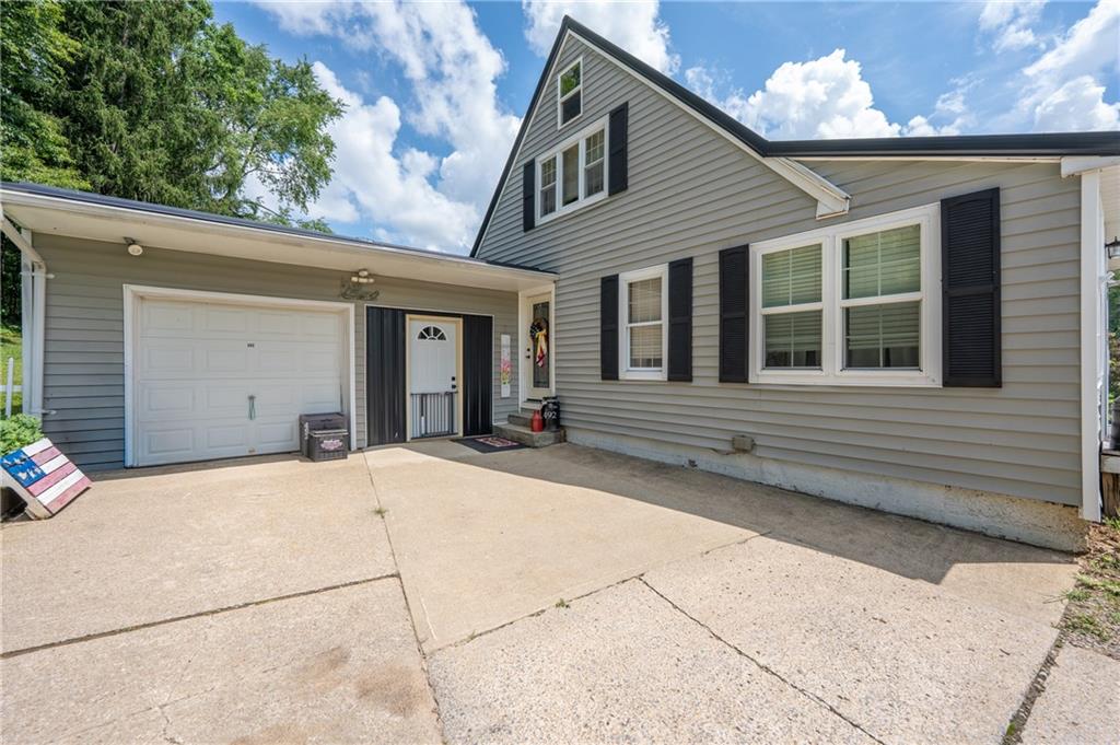 492 Mapletown Road Garards Fort, PA 15334 - Photo 5 of 26