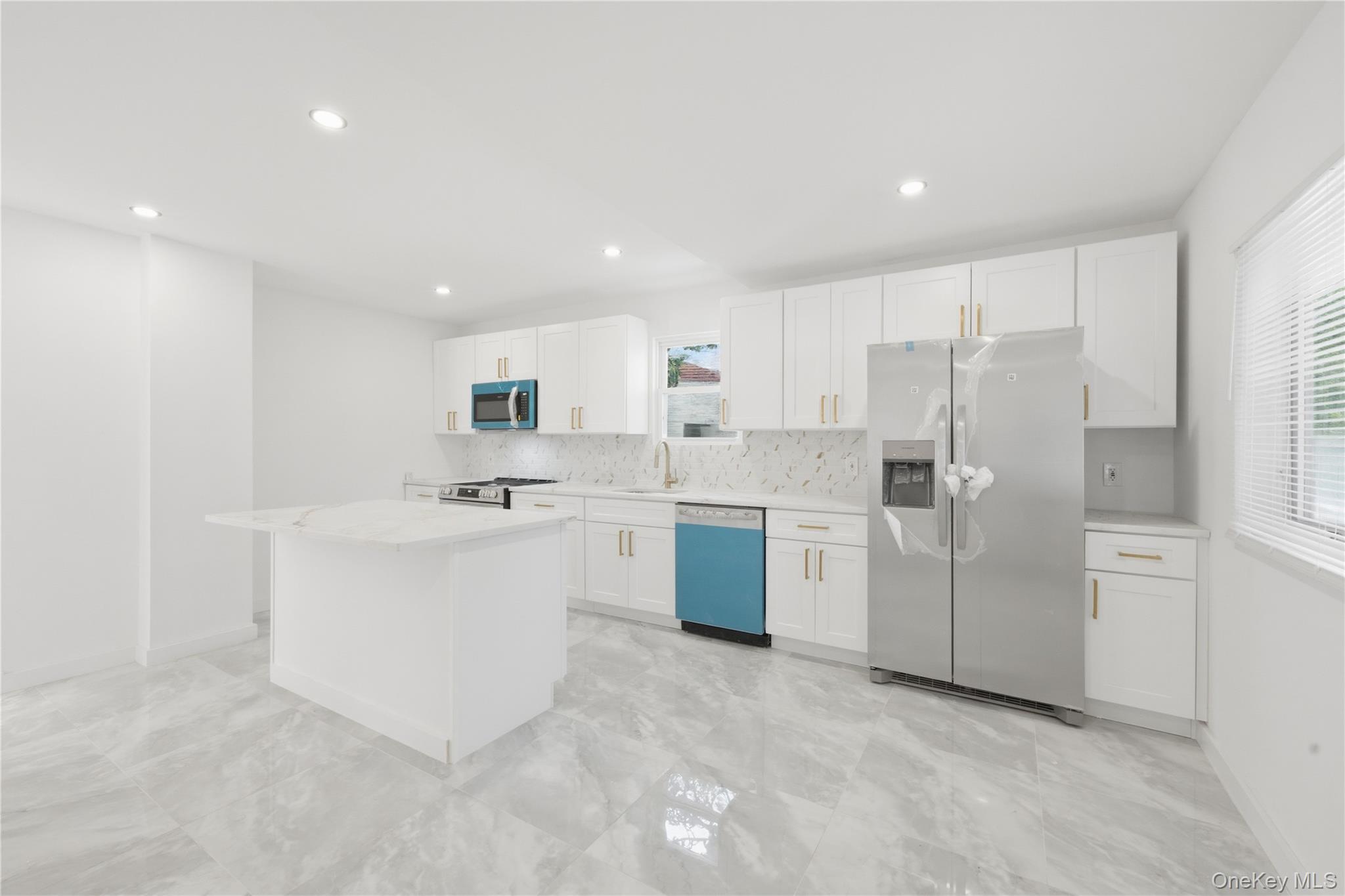 153-20 119th Road Queens, NY 11434 - Photo 10 of 29
