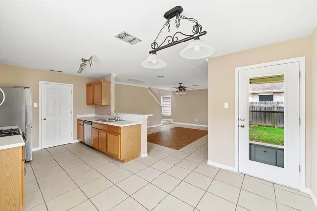 $2,200 | 1517 Canon Yeomans Trail, Austin, TX 78748