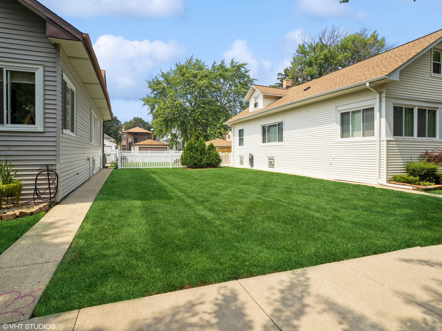 6322 West Huntington Street Chicago, IL 60646 - Photo 3 of 51 a view of a backyard with a garden