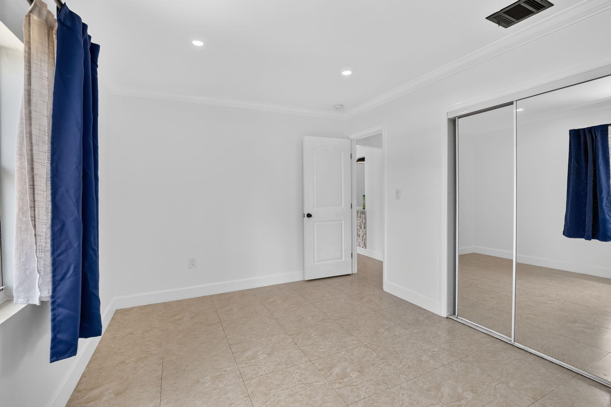 2427 Harding Street Hollywood, FL 33020 - Photo 29 of 38 28-web-or-mls-_A7A1371