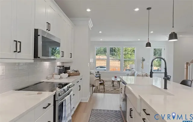 $3,000 | 805 Park Ridge Drive, Crozet, VA 22932