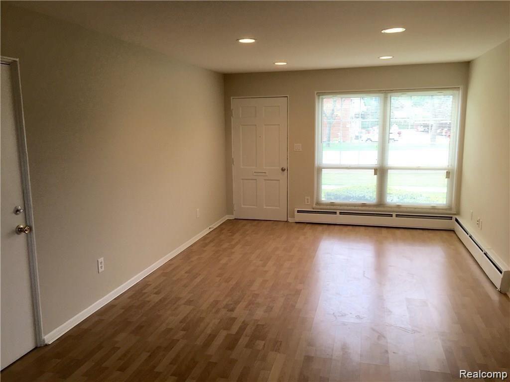 2910 West 13 Mile Road Royal Oak, MI 48073 - Photo 10 of 11