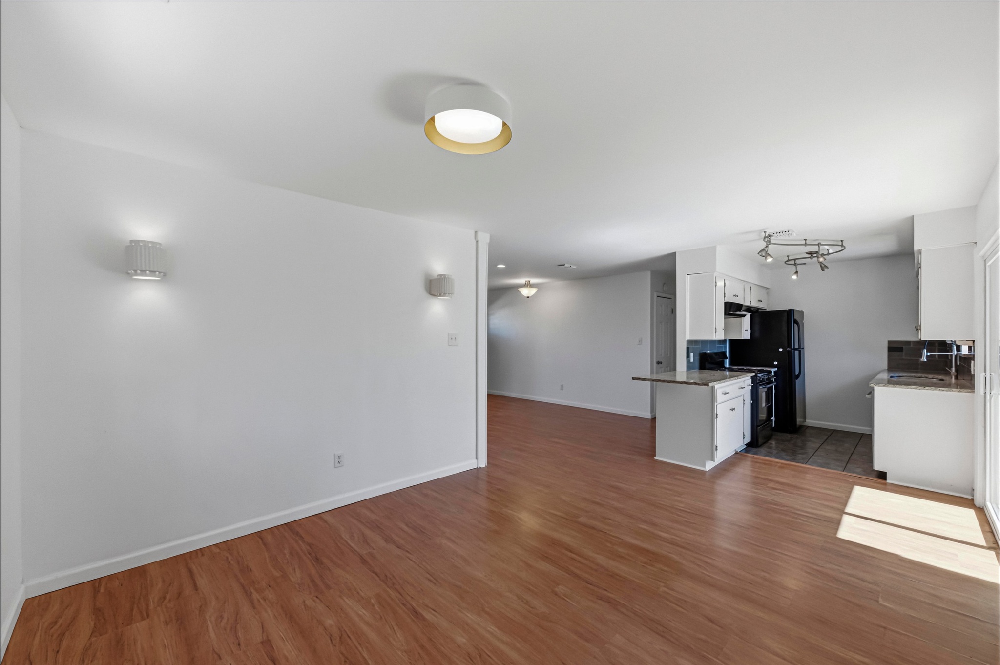 1005 Arthur Stiles Road Austin, TX 78721 - Photo 9 of 29