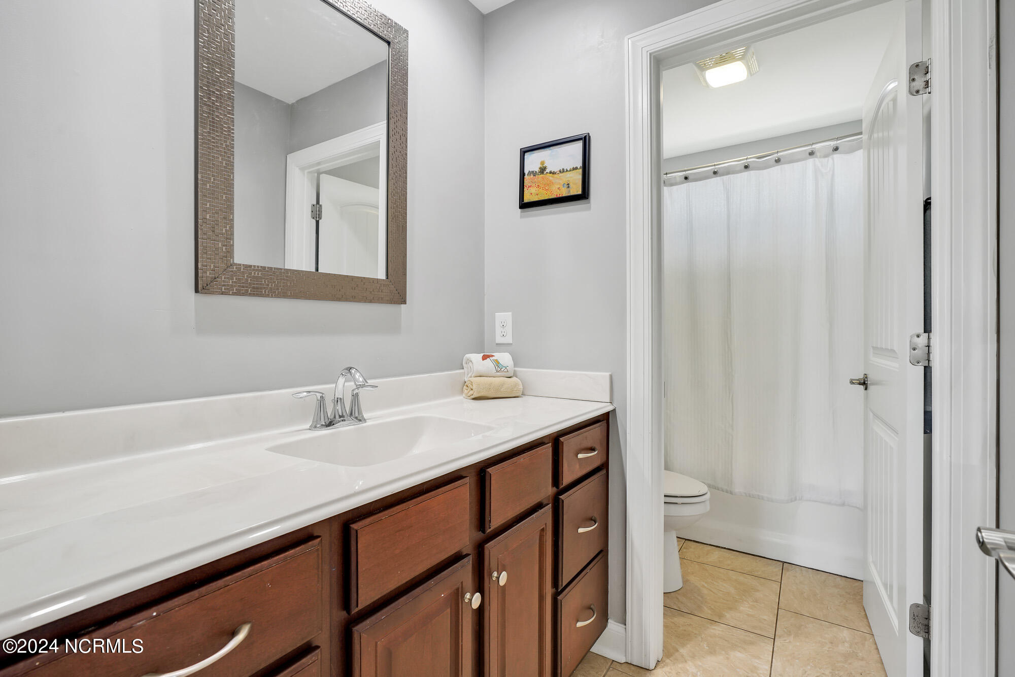 6147 Tarin Road Wilmington, NC 28409 - Photo 27 of 39 Upstairs Bath 2