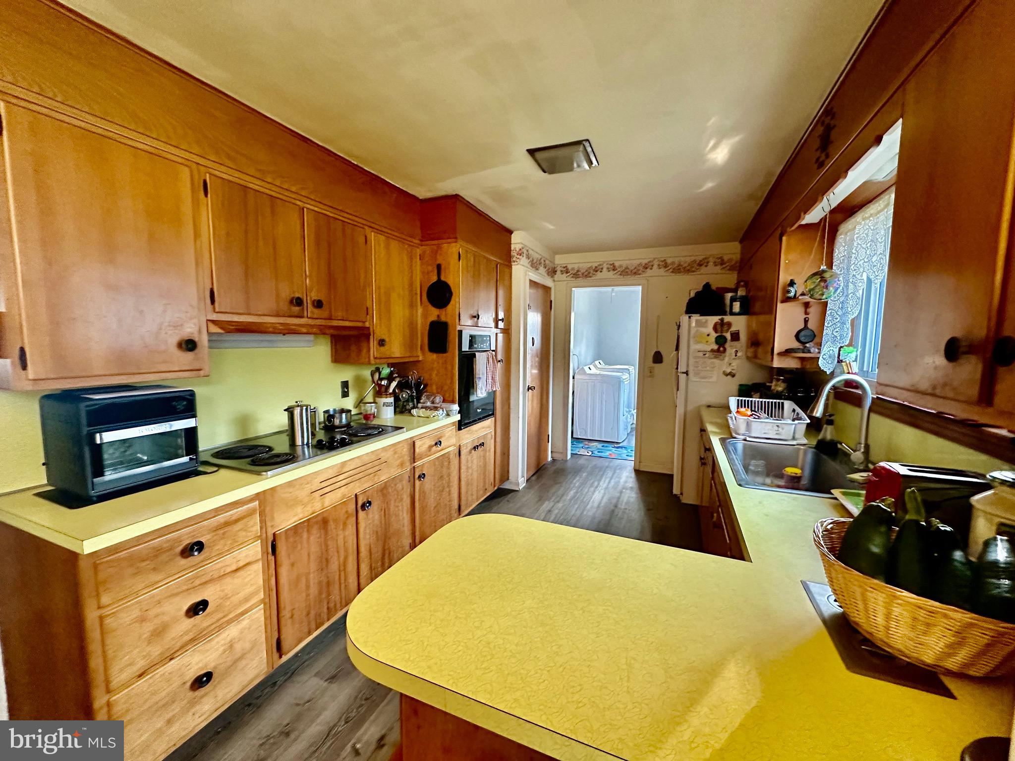 108 Lauschtown Road Denver, PA 17517 - Photo 9 of 21 Gallery Image 9