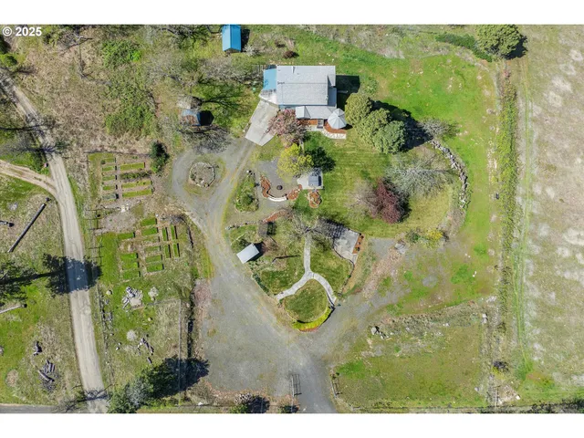 a view of a lush green field