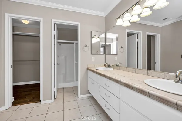 a view of an empty walk in closet