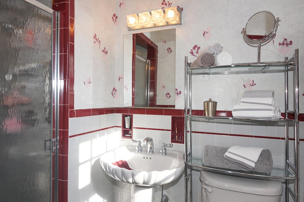 77 Oakdale Road Newton, MA 02459 - Photo 13 of 27 Gallery Image 13