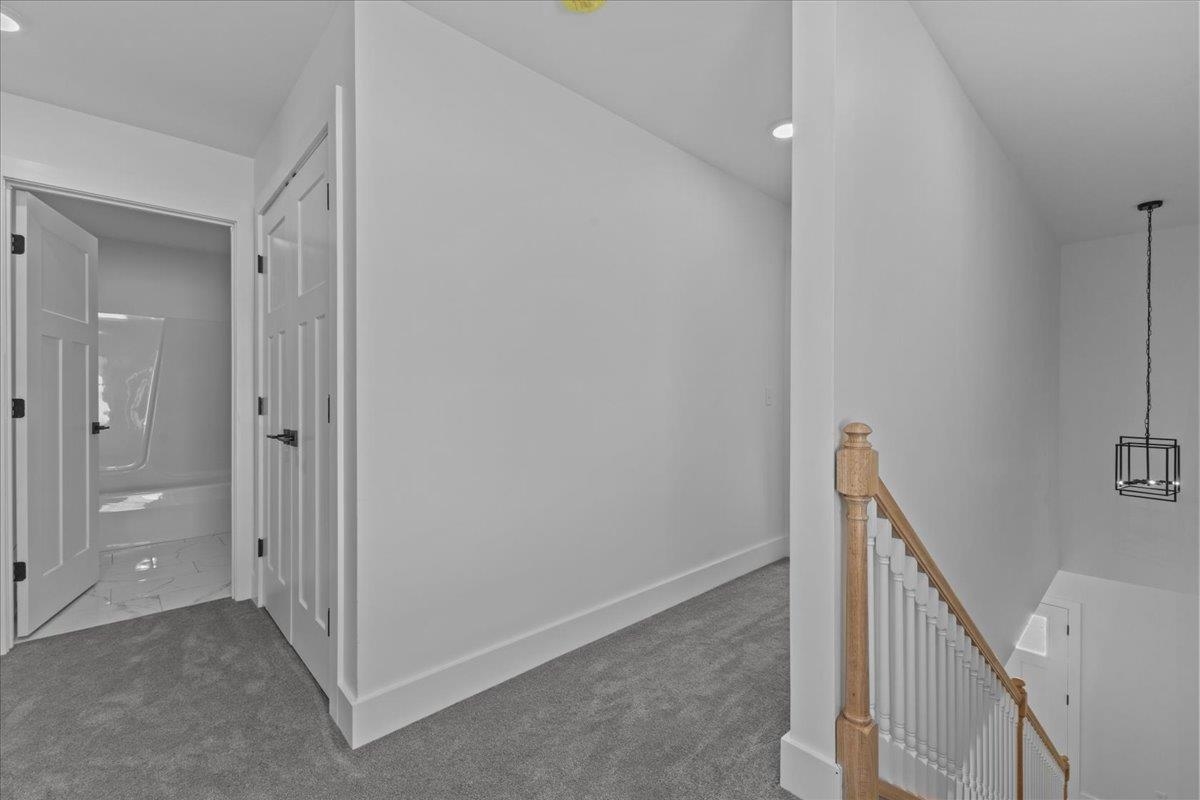 206 Dale Road, Unit 206 Burlington, VT 05408 - Photo 20 of 46