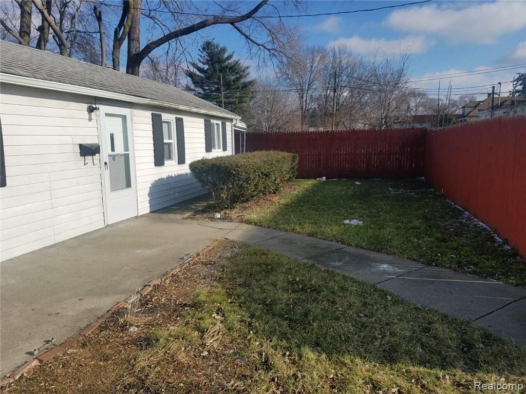 4843 East 9 Mile Road, Unit 2 Warren, MI 48091 - Photo 2 of 9