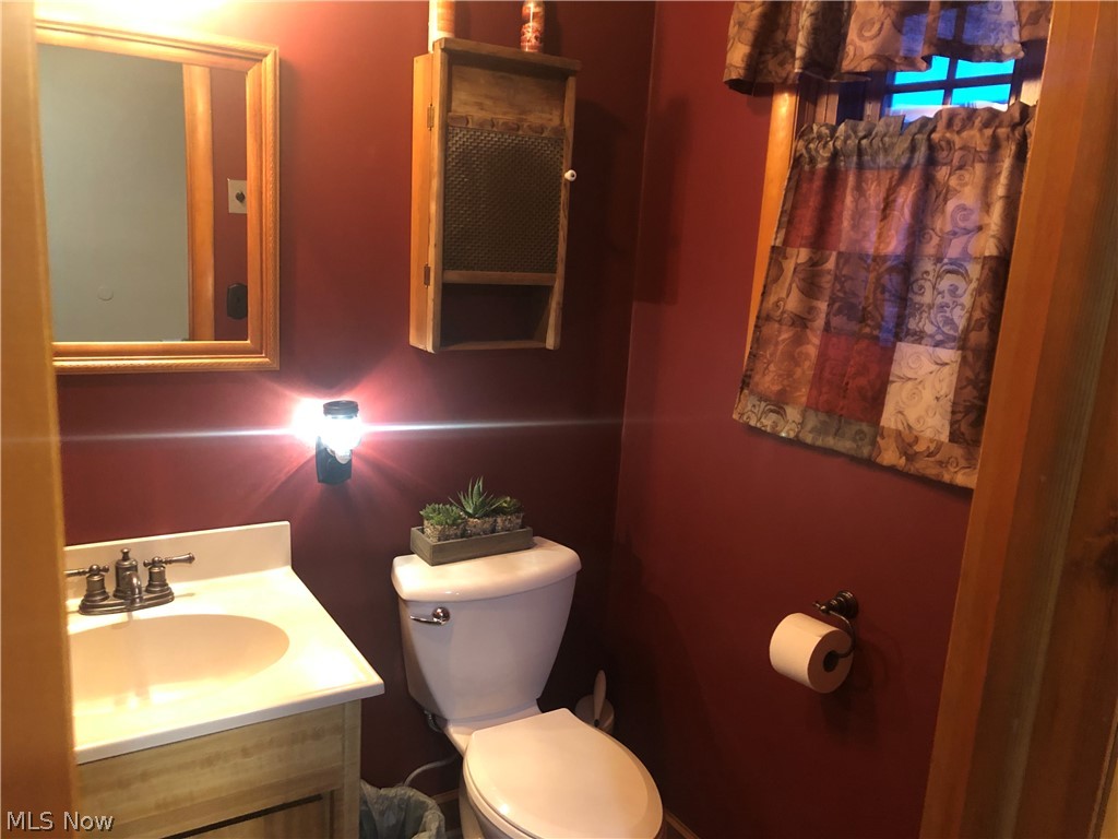 17031 Quarry Road Wellington, OH 44090 - Photo 15 of 31 half bath near office