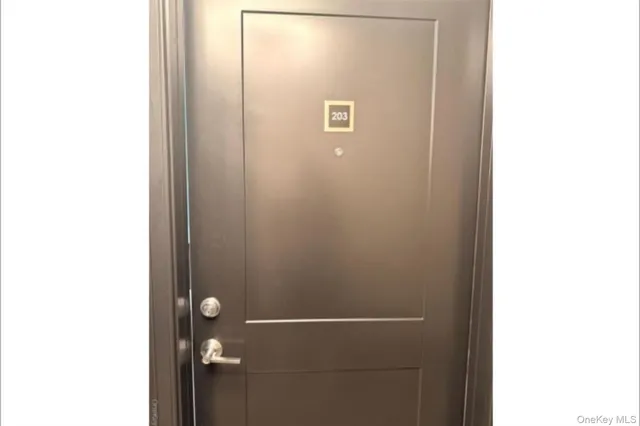 $2,900 | 122 Greenwich Avenue, Unit 203, Goshen, NY 10924