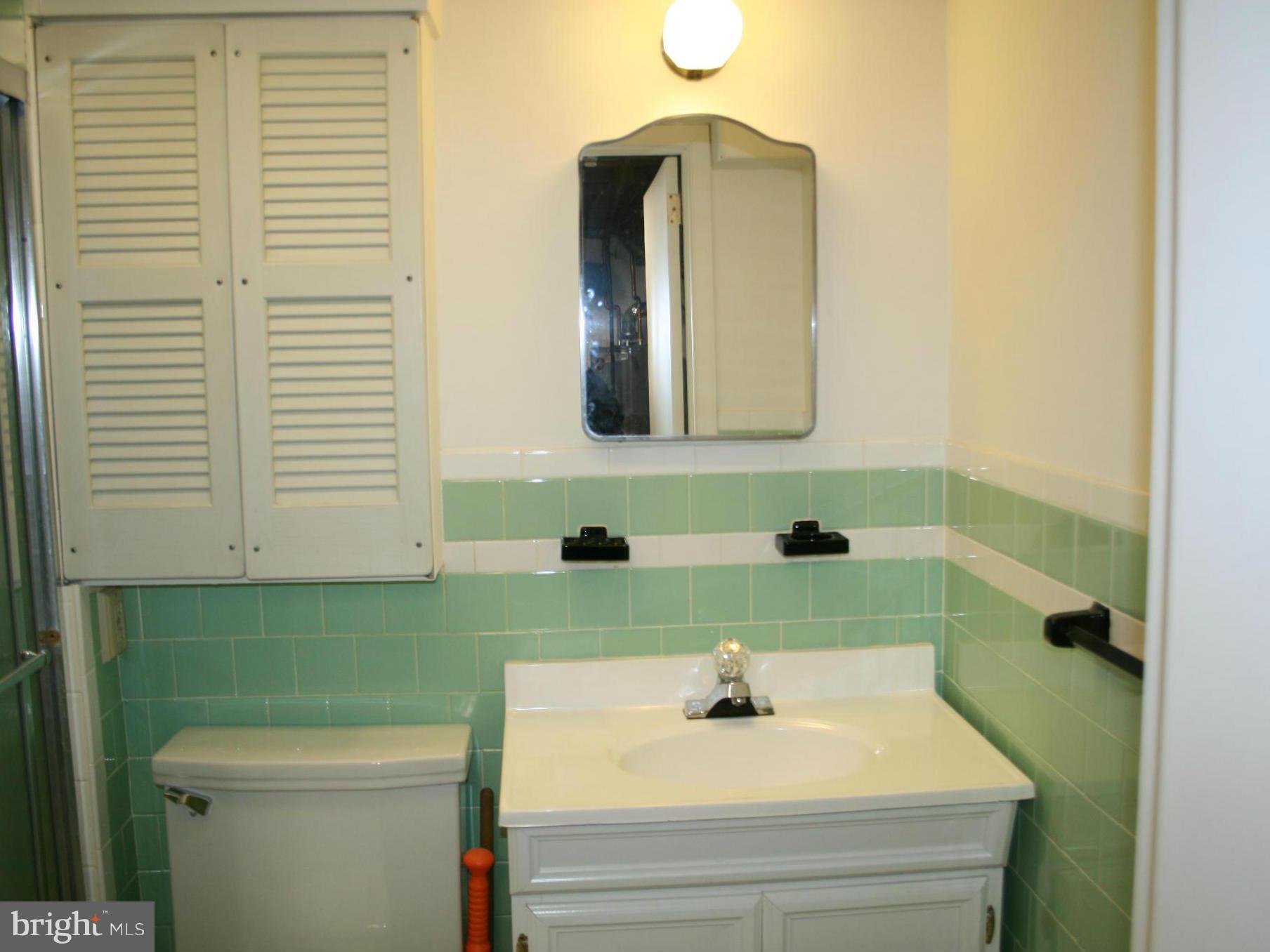 2700 Kirkleigh Road Baltimore, MD 21222 - Photo 20 of 24 Bath