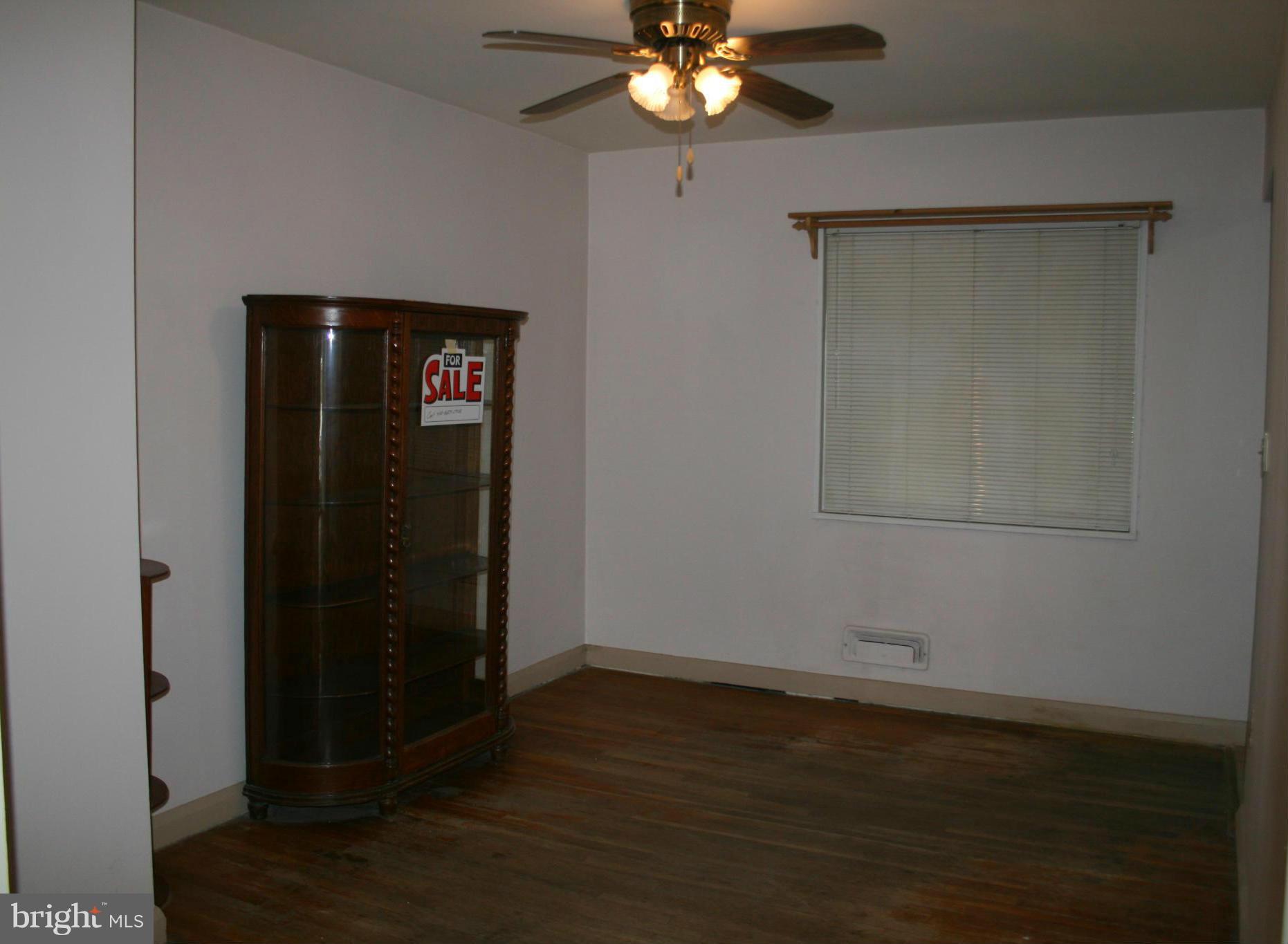 2700 Kirkleigh Road Baltimore, MD 21222 - Photo 7 of 24 Dining Room