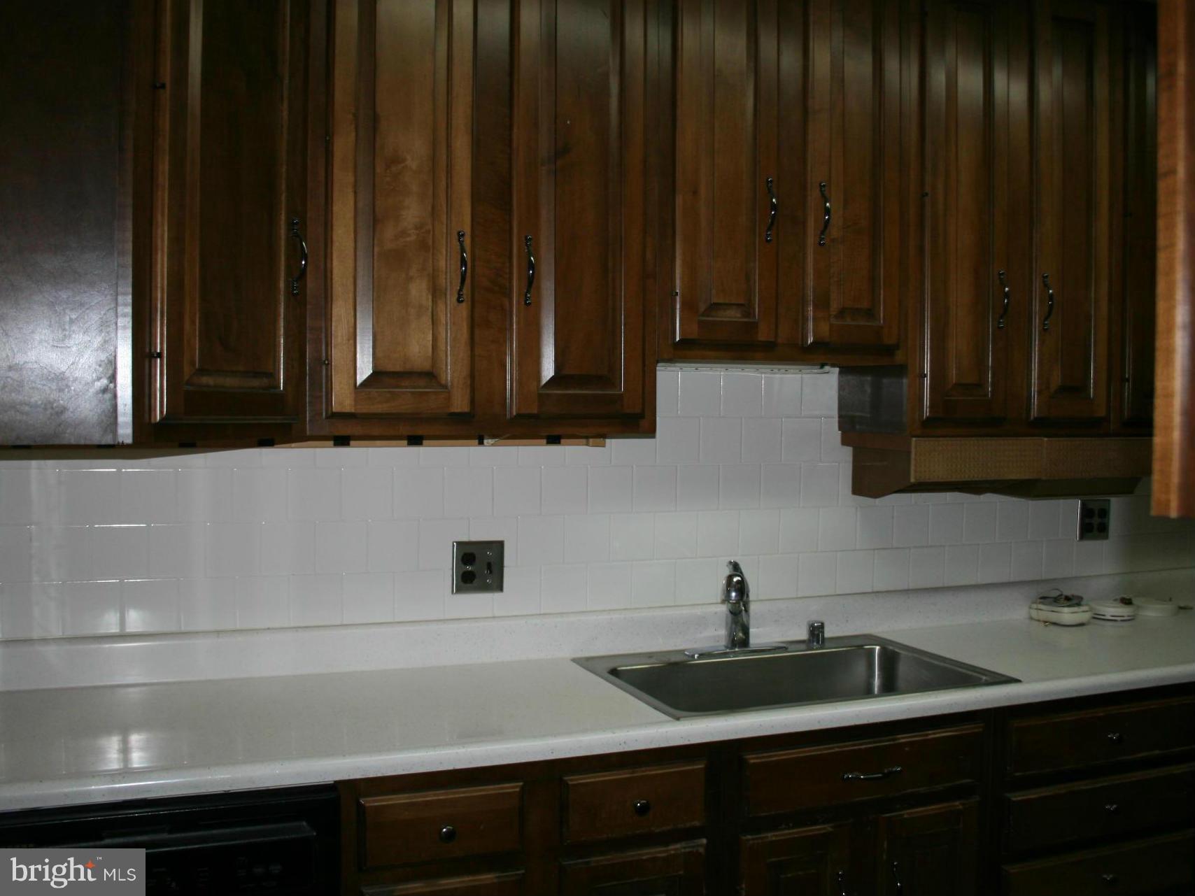 2700 Kirkleigh Road Baltimore, MD 21222 - Photo 8 of 24 Kitchen