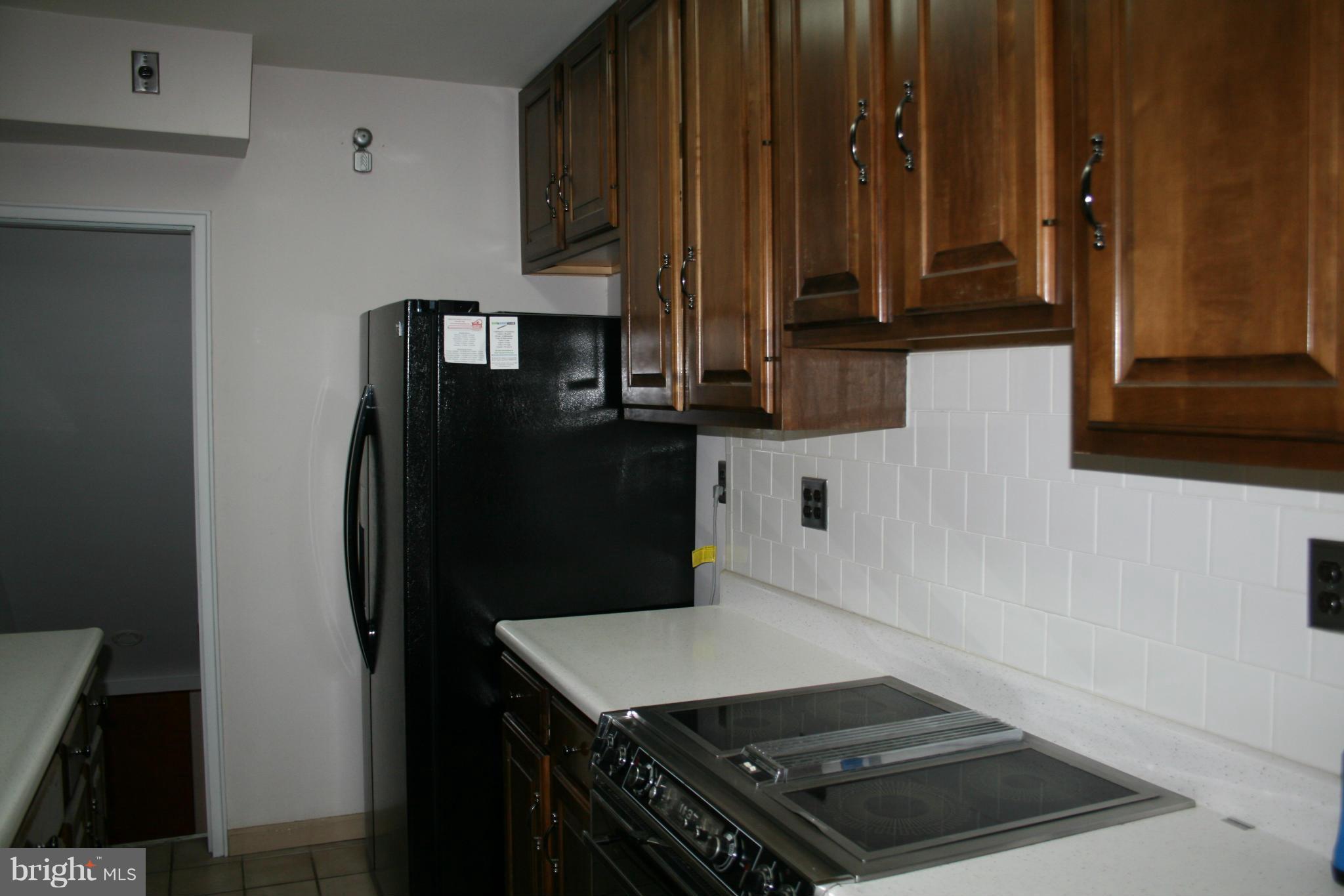 2700 Kirkleigh Road Baltimore, MD 21222 - Photo 9 of 24 Kitchen
