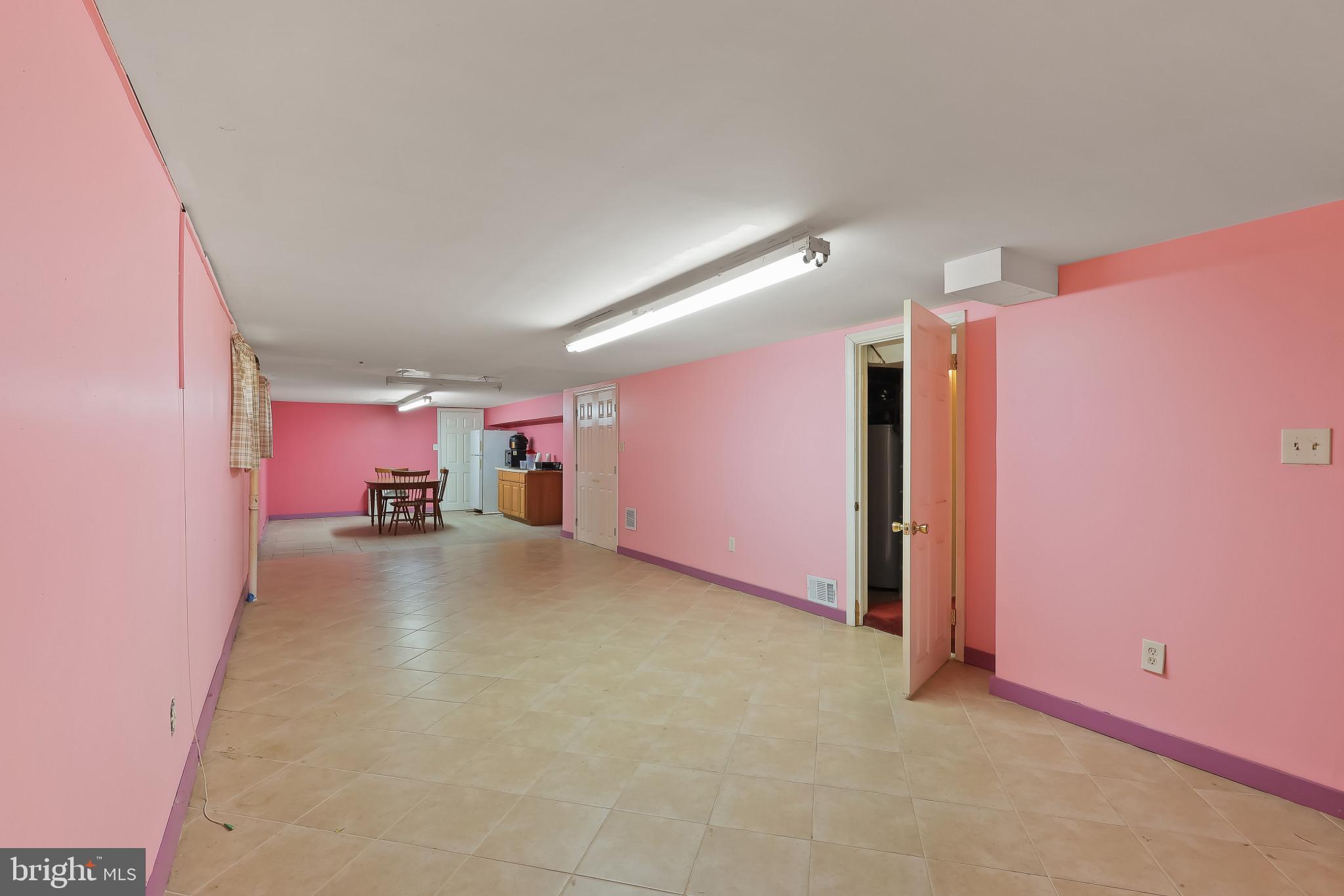 32 Ruby Street Springfield, NJ 07081 - Photo 27 of 31 a view of a room with a garage