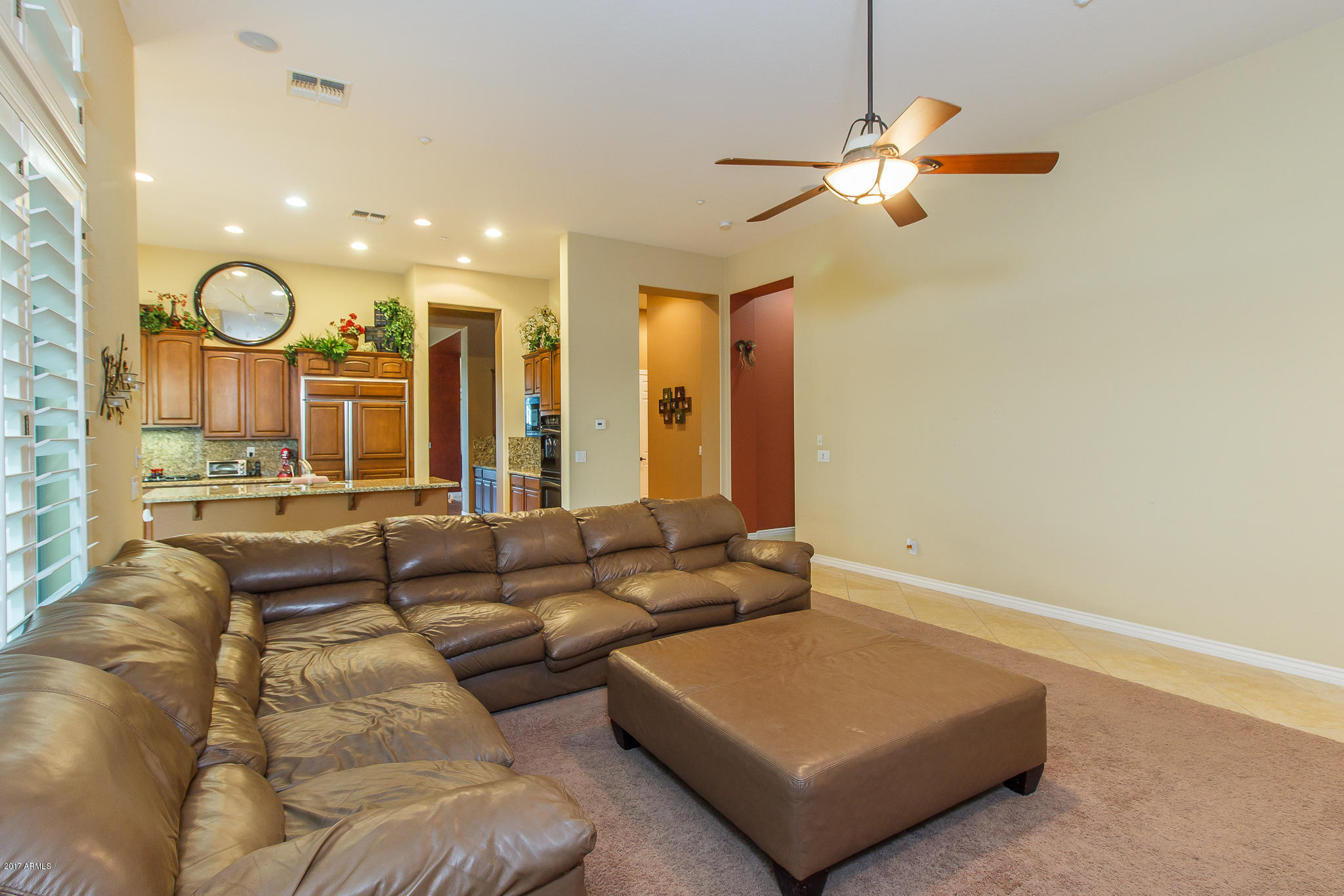 40719 North River Bend Road Phoenix, AZ 85086 - Photo 11 of 58 17) GREAT ROOM