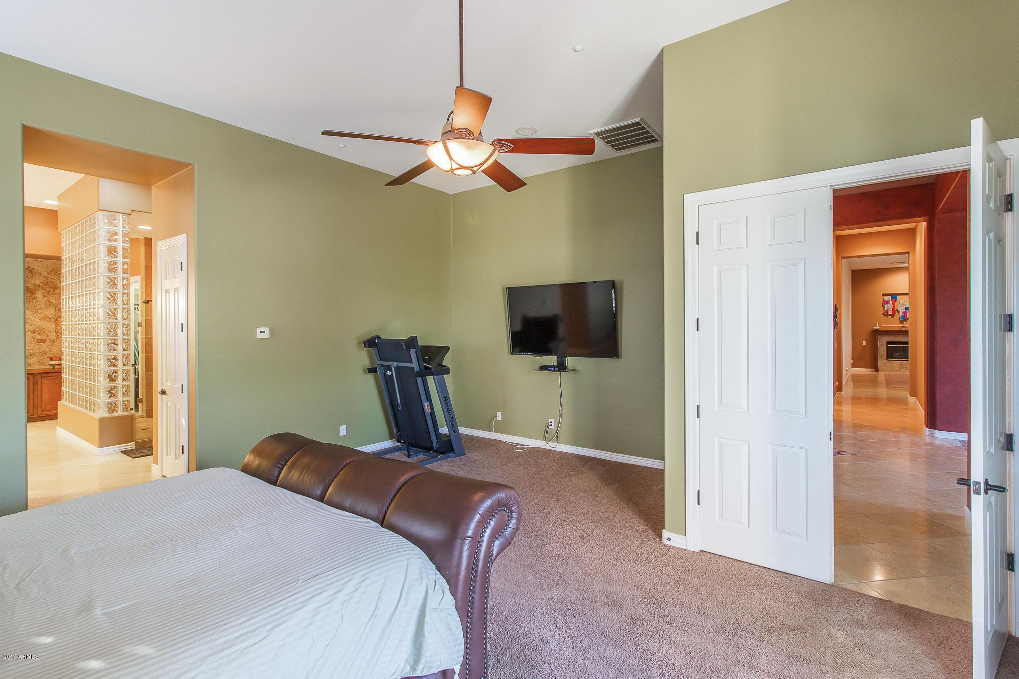 40719 North River Bend Road Phoenix, AZ 85086 - Photo 13 of 58 5) MASTER