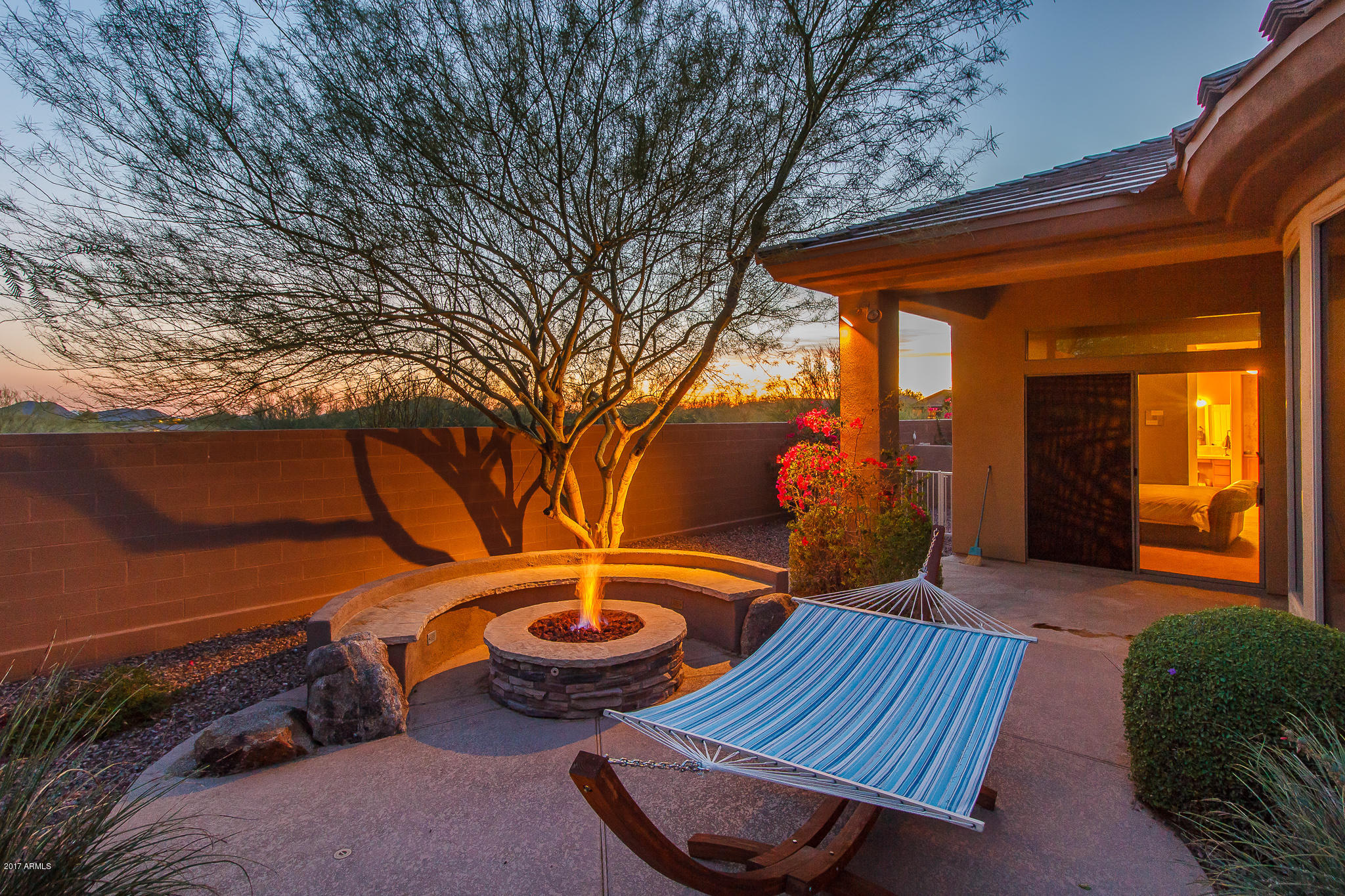 40719 North River Bend Road Phoenix, AZ 85086 - Photo 24 of 58 29) MASTER SIDE